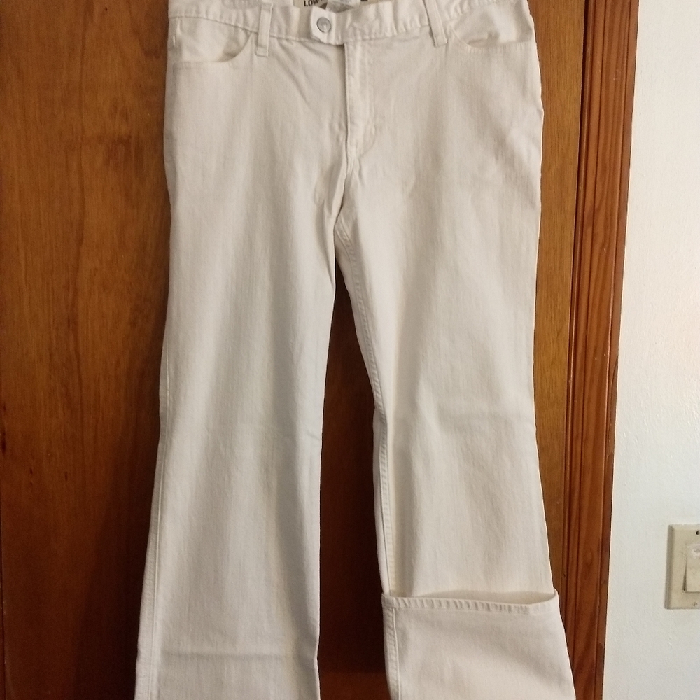 White size 10 Gap denim capris